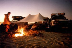 Bivouac pour la nuit après la zone de l'Azefal